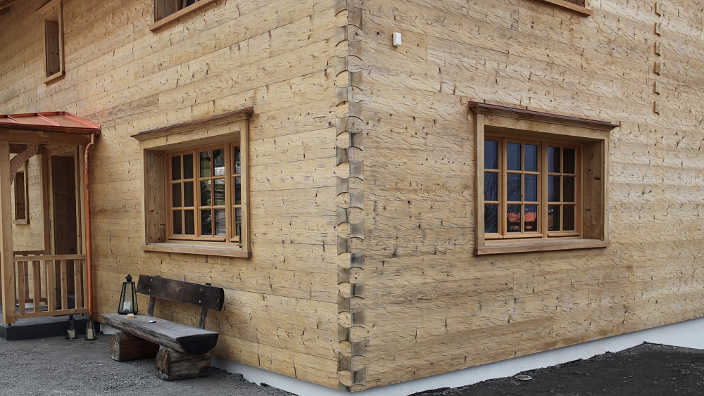 Holz-Fassade
